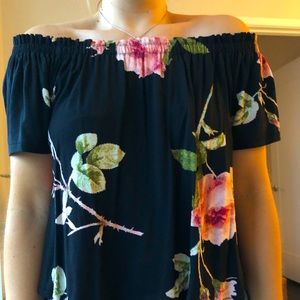 Never worn! Aritzia off the shoulder top